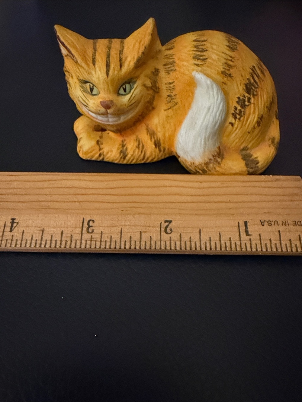 Danbury Mint Alice in Wonderland Cheshire Cat Figurine